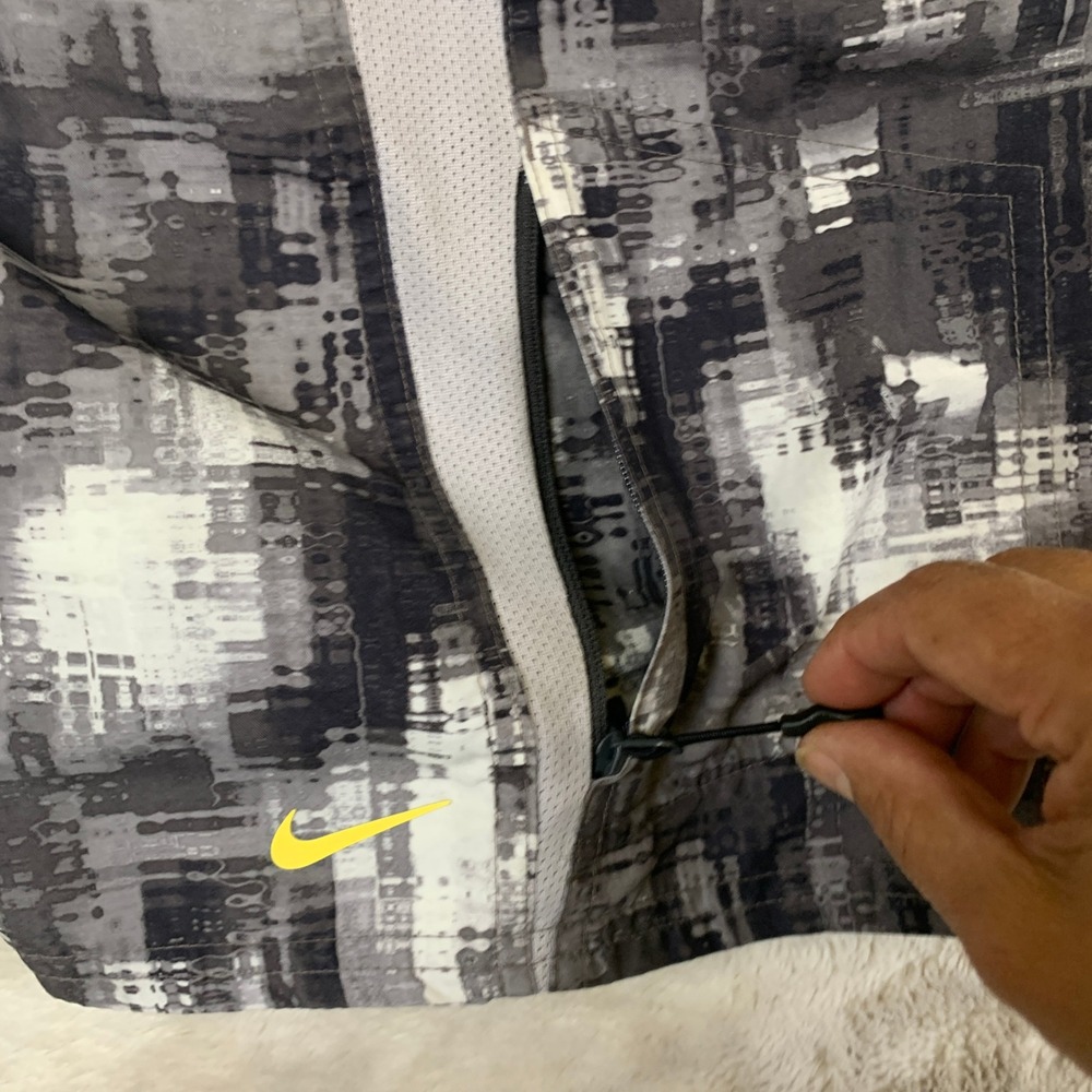 Nike Mens Grey Black Abstract Glitch Print Swim Trunks Board Shorts Size XXL - Picture 5 of 14